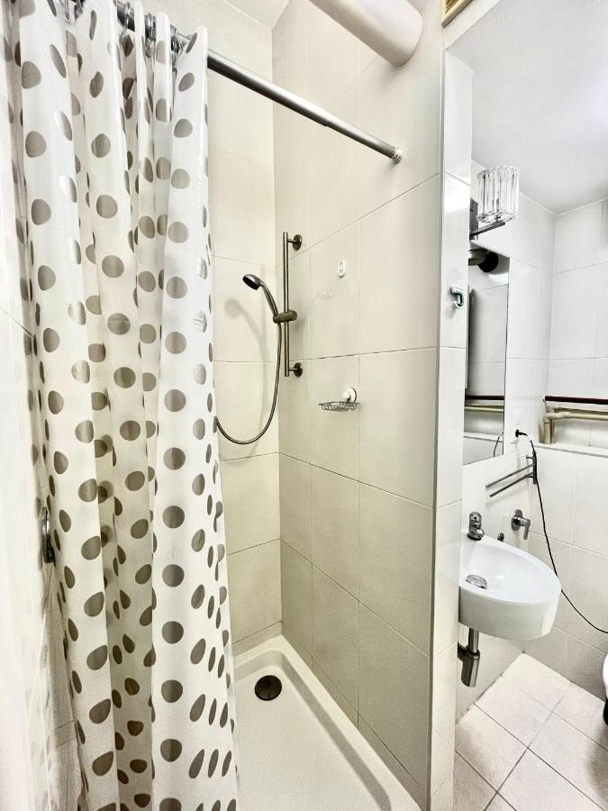 Bezagenta Rooms Centrum وارسو المظهر الخارجي الصورة