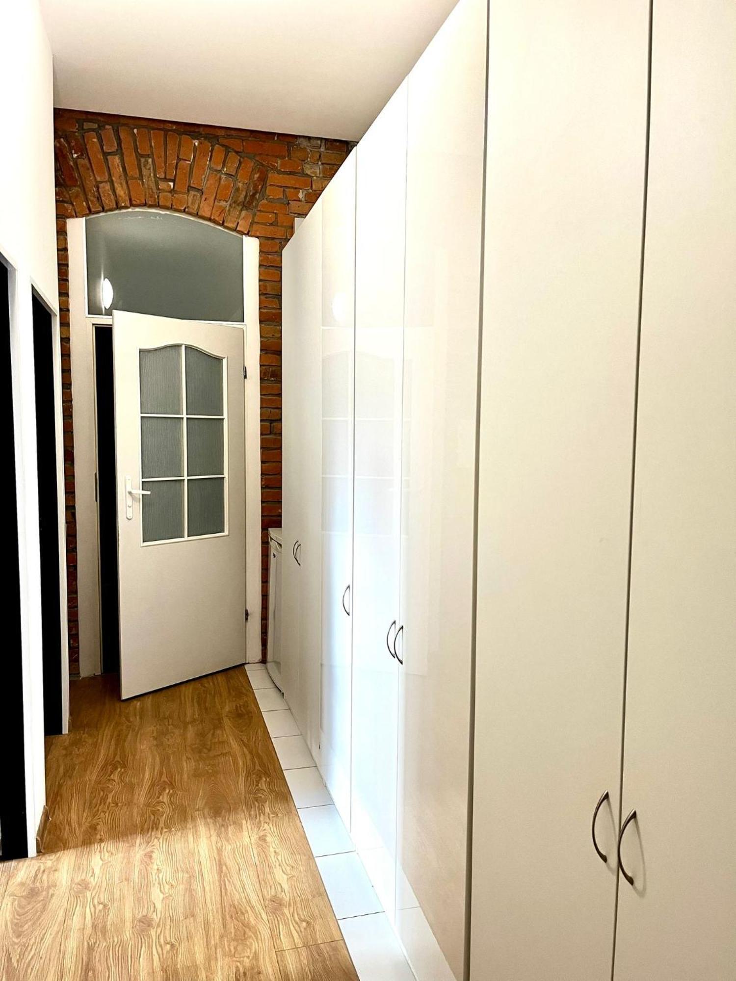 Bezagenta Rooms Centrum وارسو الغرفة الصورة