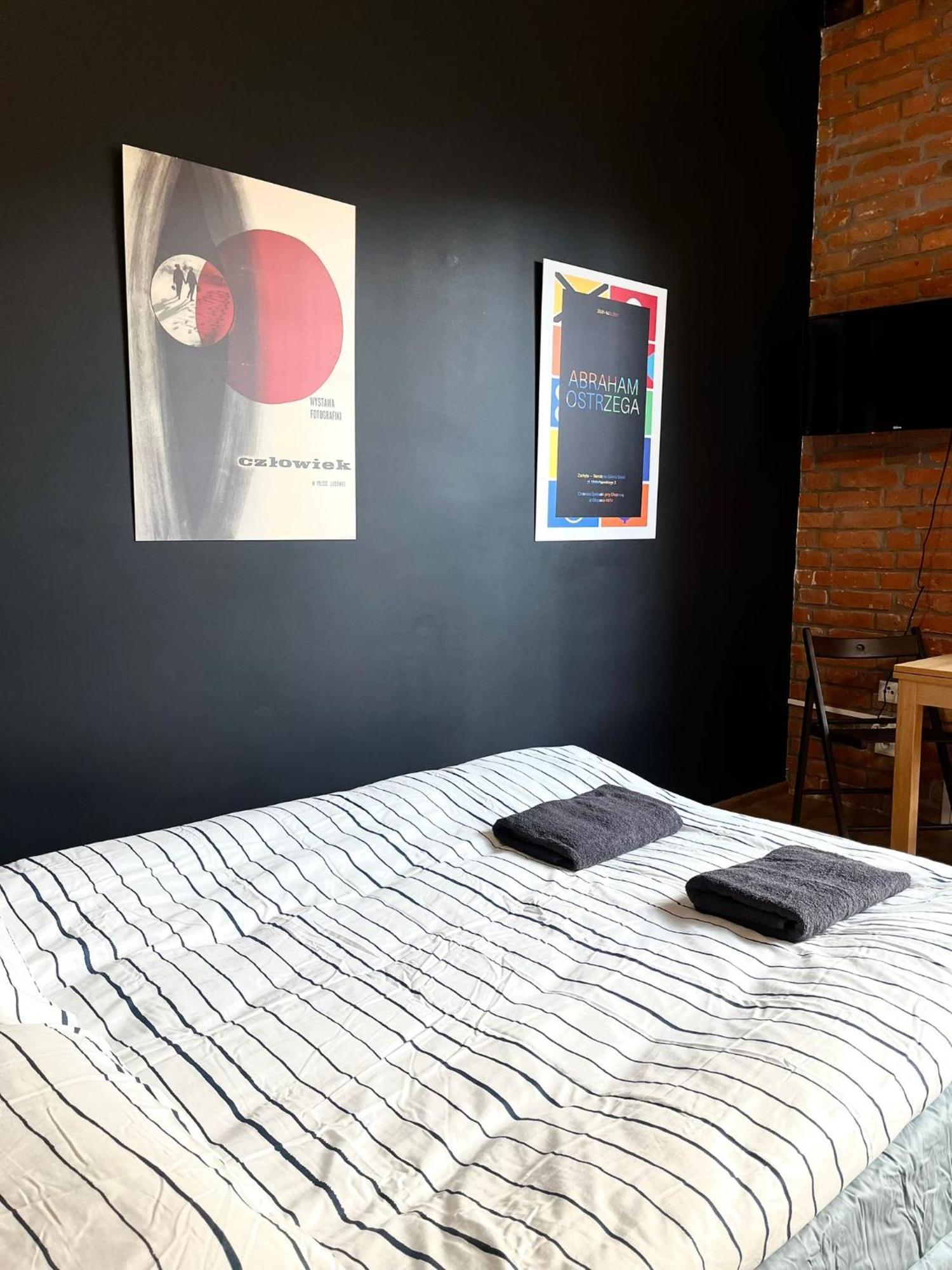 Bezagenta Rooms Centrum وارسو الغرفة الصورة