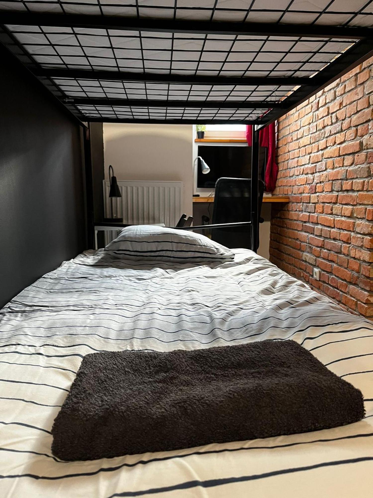 Bezagenta Rooms Centrum وارسو الغرفة الصورة