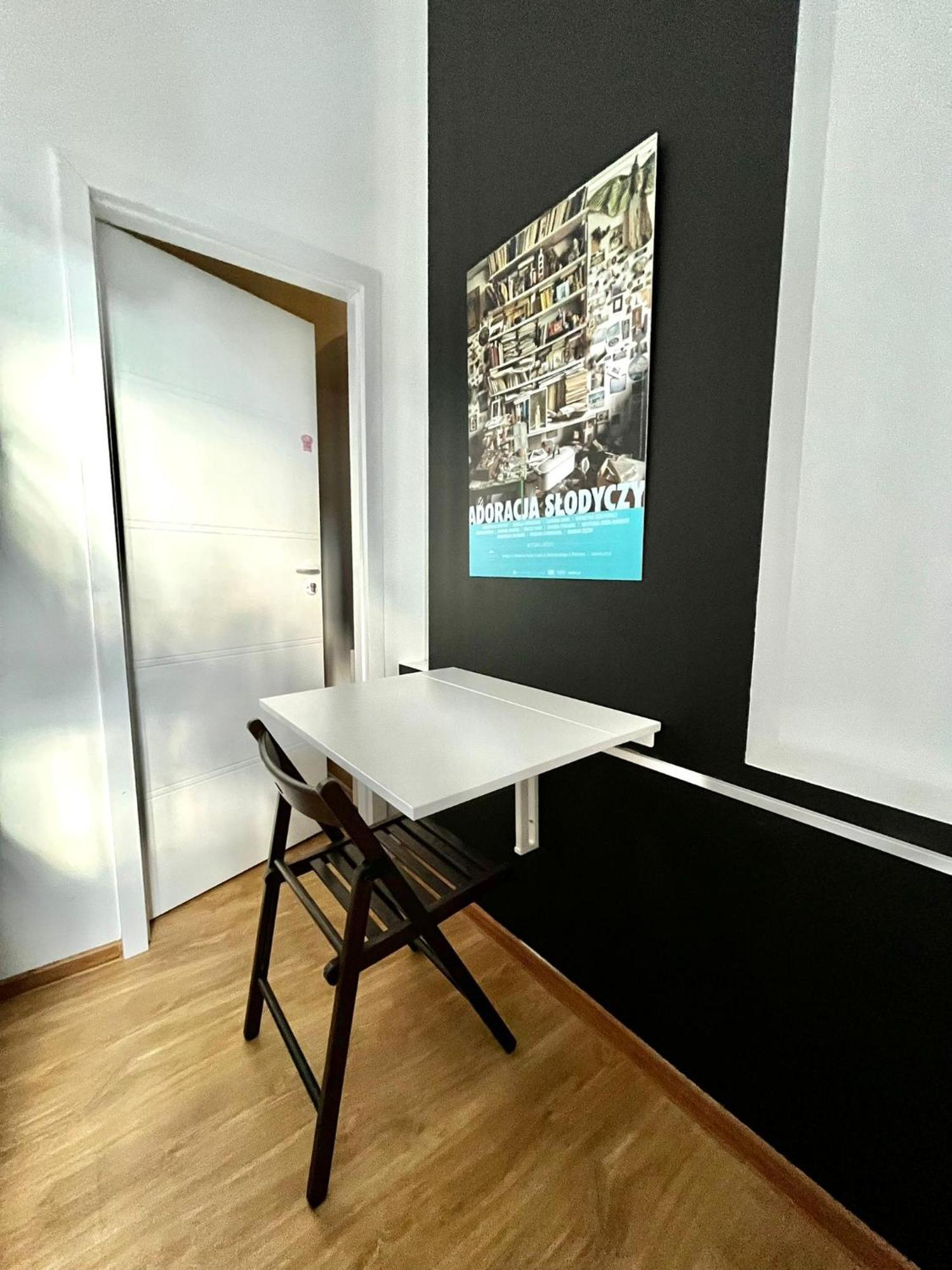 Bezagenta Rooms Centrum وارسو الغرفة الصورة